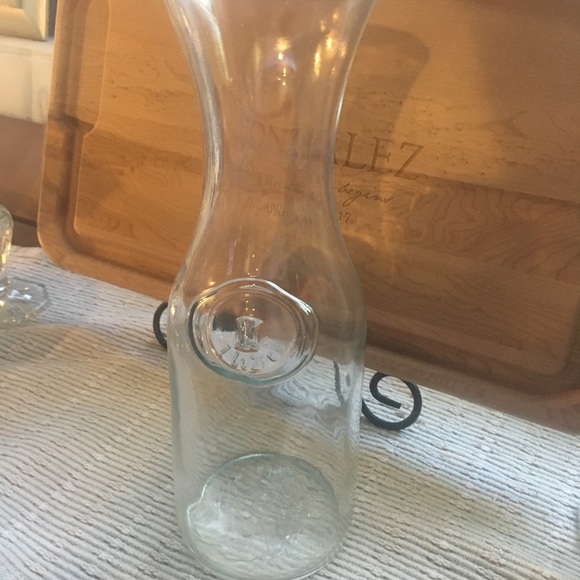 Vintage Wine Decanter -like new - Picture 2 of 4